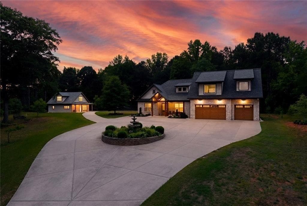 6 bedroom, 7 bathroom, 4,953 sq ft single family residence for sale at 7128 Hwy 81, Monroe, GA 30656 — photo 3