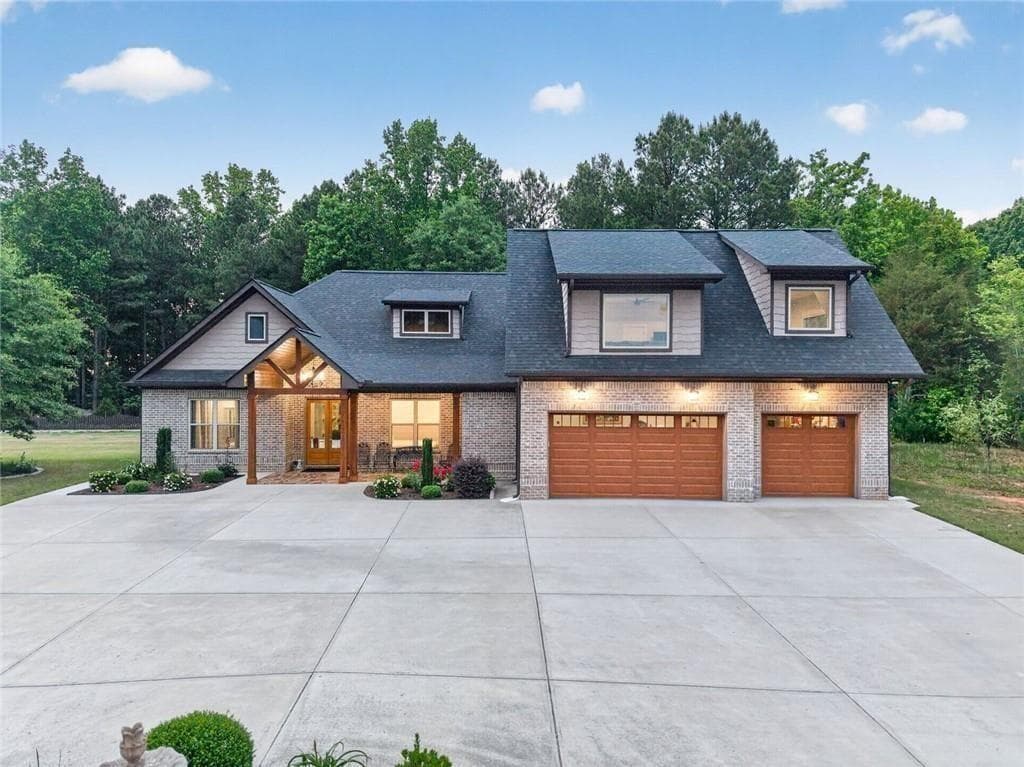 6 bedroom, 7 bathroom, 4,953 sq ft single family residence for sale at 7128 Hwy 81, Monroe, GA 30656 — photo 4