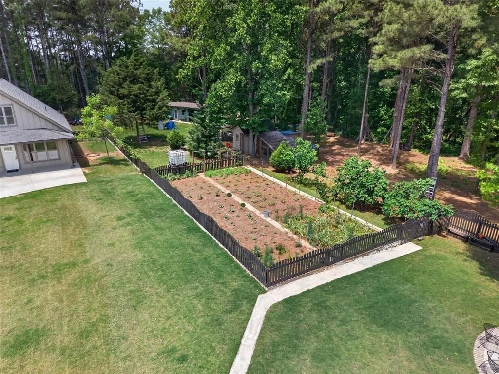 6 bedroom, 7 bathroom, 4,953 sq ft single family residence for sale at 7128 Hwy 81, Monroe, GA 30656 — photo 6
