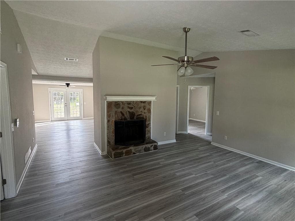 3 bedroom, 2 bathroom, 1,450 sq ft single family residence for sale at 3321 Mustang Drive, Powder Springs, GA 30127 — photo 2