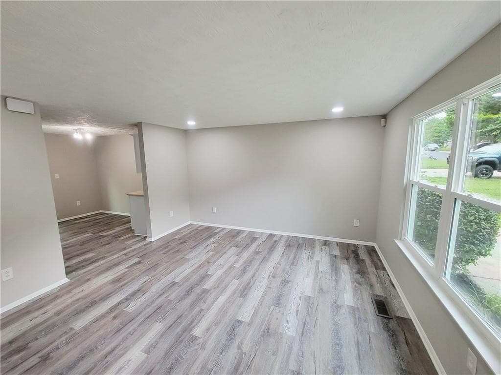3 bedroom, 2 bathroom, 1,440 sq ft single family residence for sale at 726 Lawndale Court, Norcross, GA 30093 — photo 5