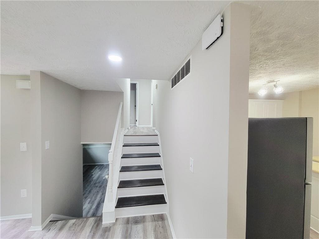 3 bedroom, 2 bathroom, 1,440 sq ft single family residence for sale at 726 Lawndale Court, Norcross, GA 30093 — photo 6