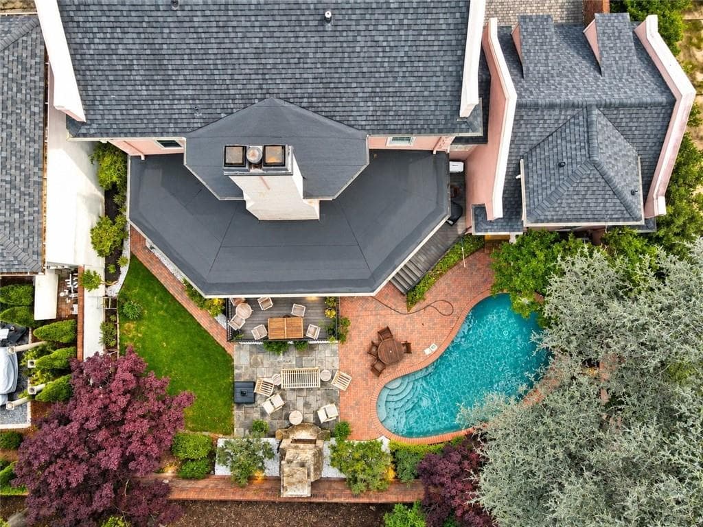 4 bedroom, 5 bathroom, 3,672 sq ft single family residence for sale at 3958 Muirfield Square, Duluth, GA 30096 — photo 6