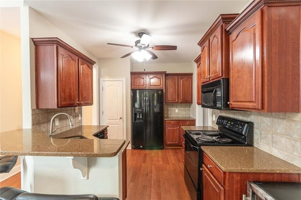 4 bedroom, 3 bathroom, 2,353 sq ft single family residence for sale at 11 Gannon Gap Court, Douglasville, GA 30134 — photo 9