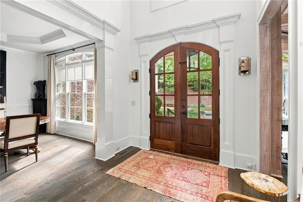 5 bedroom, 6 bathroom, 4,179 sq ft single family residence for sale at 6153 Grand Marina Circle, Gainesville, GA 30506 — photo 5