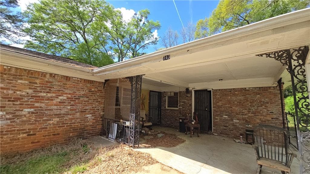 3 bedroom, 1 bathroom, 1,252 sq ft single family residence for sale at 743 Vinson Place, Atlanta, GA 30315 — photo 2