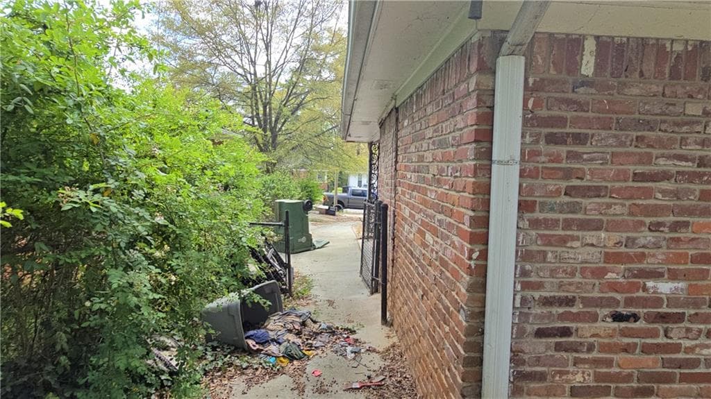 3 bedroom, 1 bathroom, 1,252 sq ft single family residence for sale at 743 Vinson Place, Atlanta, GA 30315 — photo 7