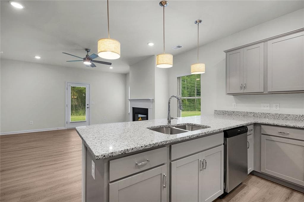 3 bedroom, 3 bathroom, 2,231 sq ft single family residence for rent at 145 Sycamore Lane, Calhoun, GA 30701 for $2,200 a month — photo 8