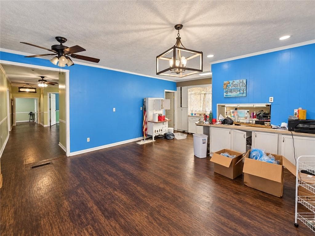 4 bedroom, 4 bathroom, 3,222 sq ft single family residence for sale at 5828 Oak Street, Eastman, GA 31023 — photo 4