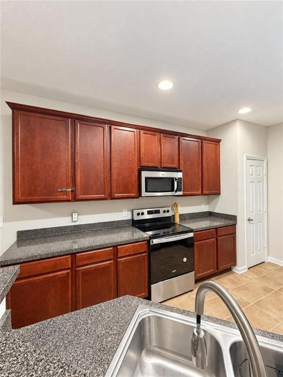 3 bedroom, 3 bathroom, 2,102 sq ft single family residence for rent at 5557 SABLE WAY, Atlanta, GA 30349 for $2,700 a month — photo 10