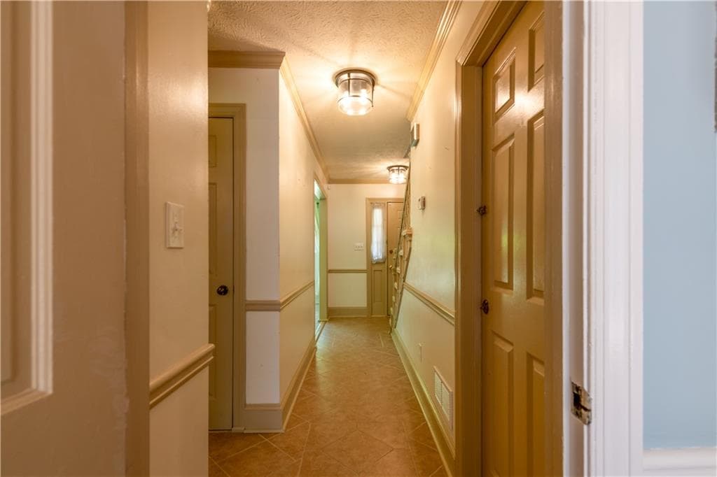 4 bedroom, 3 bathroom, 2,419 sq ft single family residence for sale at 1276 Golf Link Drive, Stone Mountain, GA 30088 — photo 5