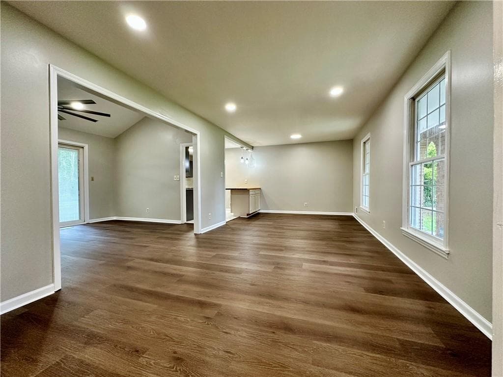 3 bedroom, 2 bathroom, 1,502 sq ft single family residence for sale at 1620 Hebron Lane, Riverdale, GA 30296 — photo 2