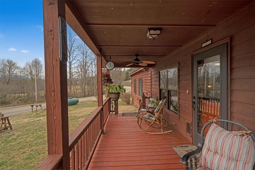 5 bedroom, 2 bathroom, 2,300 sq ft single family residence for sale at 4253 Swallows Creek Road, Hiawassee, GA 30546 — photo 7
