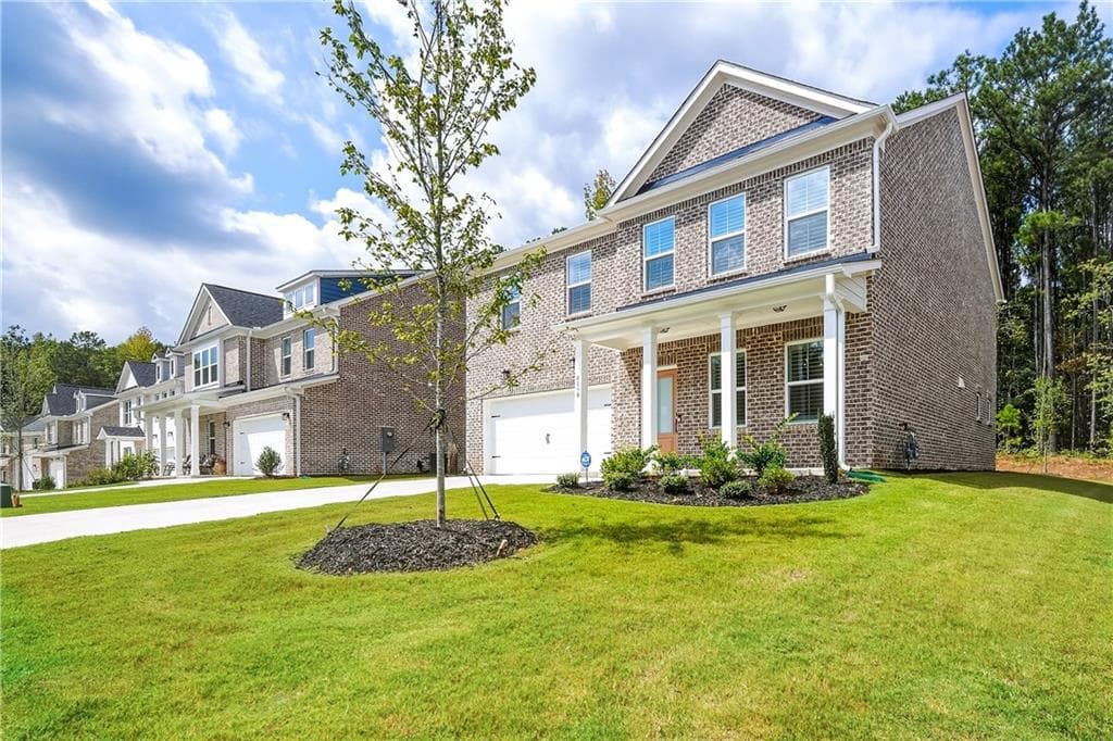5 bedroom, 3 bathroom, 2,866 sq ft single family residence for sale at 6130 Marigold Way, Atlanta, GA 30349 — photo 2