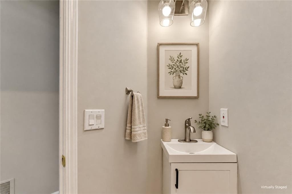 4 bedroom, 4 bathroom, 3,507 sq ft single family residence for sale at 1520 Heritage Drive, Cumming, GA 30041 — photo 5