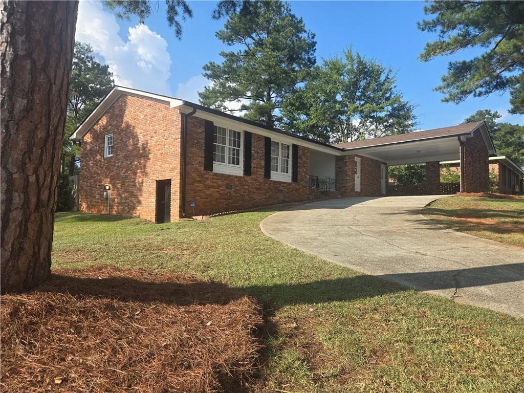 3 bedroom, 2 bathroom, 1,637 sq ft single family residence for sale at 2853 Portland Place, Macon, GA 31211 — photo 2