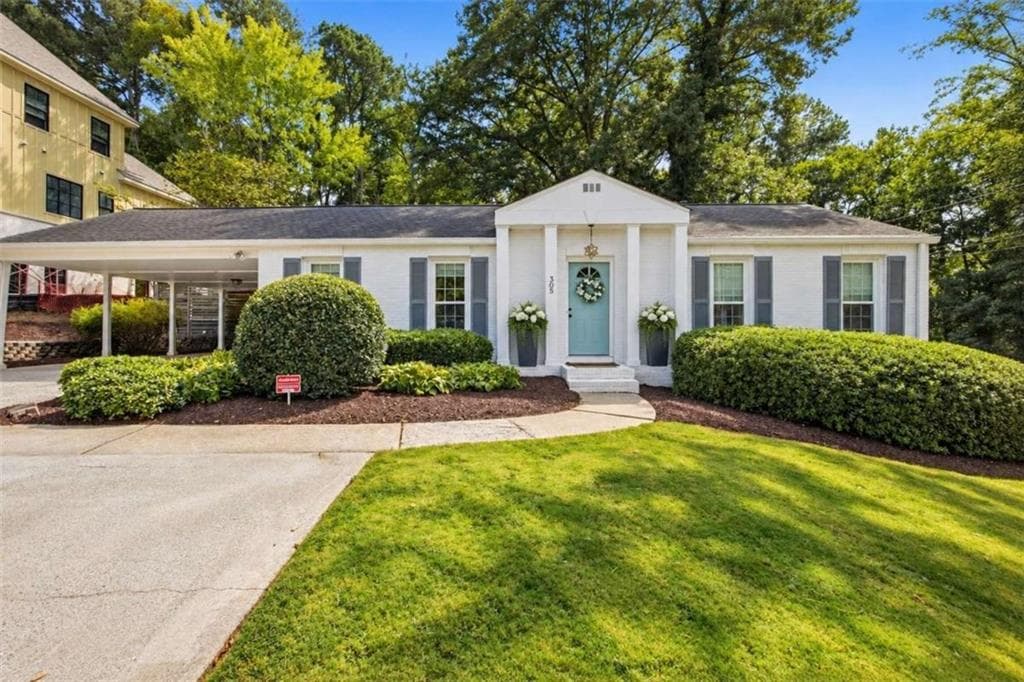 3 bedroom, 2 bathroom, 1,728 sq ft single family residence under contract at 305 Norcross Street, Roswell, GA 30075