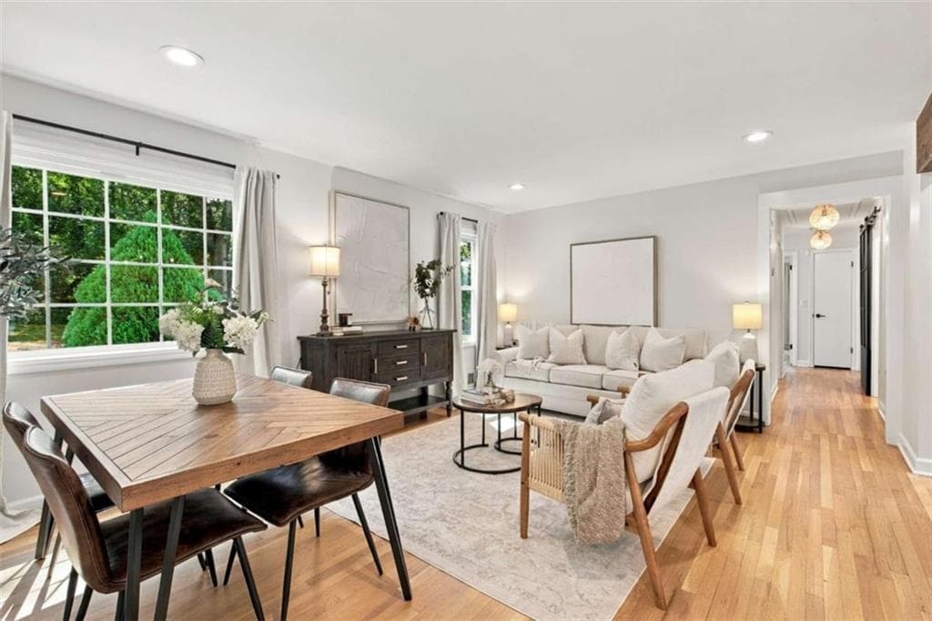 3 bedroom, 2 bathroom, 1,728 sq ft single family residence under contract at 305 Norcross Street, Roswell, GA 30075 — photo 5