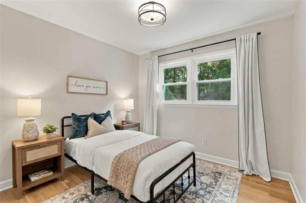 3 bedroom, 2 bathroom, 1,728 sq ft single family residence under contract at 305 Norcross Street, Roswell, GA 30075 — photo 7