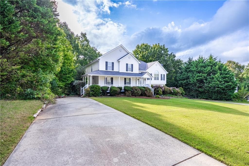 4 bedroom, 3 bathroom, 2,384 sq ft single family residence for sale at 135 Franklin Court, Jasper, GA 30143 — photo 3