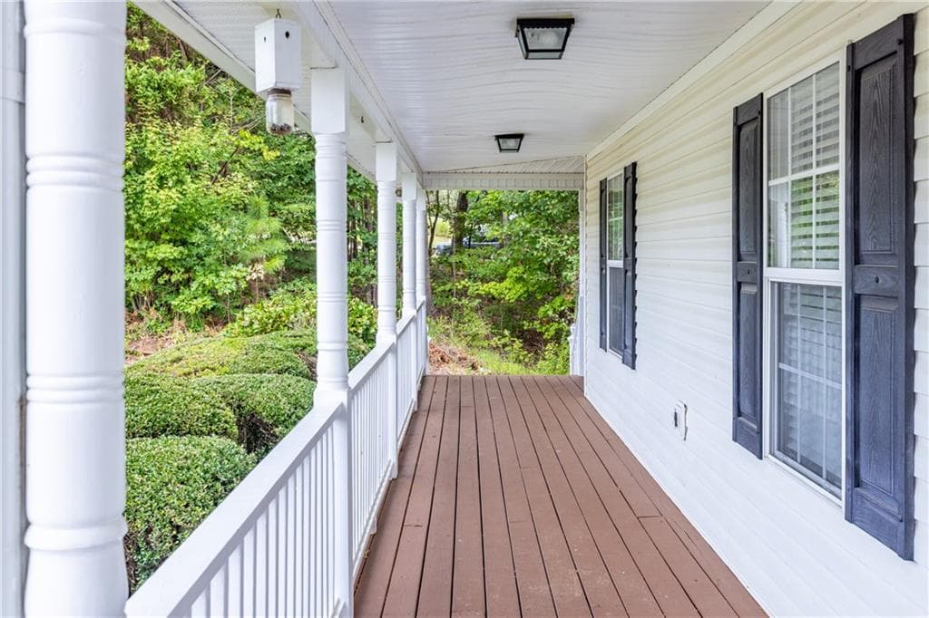 4 bedroom, 3 bathroom, 2,384 sq ft single family residence for sale at 135 Franklin Court, Jasper, GA 30143 — photo 7