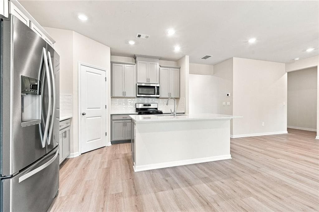 5 bedroom, 3 bathroom, 2,674 sq ft single family residence for rent at 176 Meander Drive, Woodstock, GA 30188 for $3,285 a month — photo 5