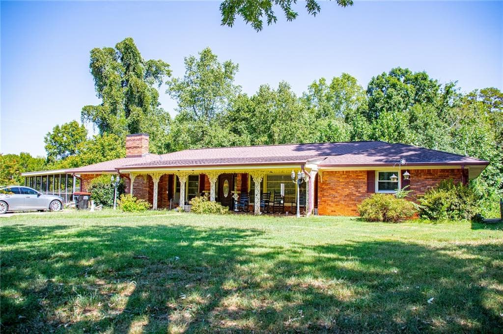 4 bedroom, 3 bathroom, 3,439 sq ft single family residence under contract at 140 Bobs Drive, Mableton, GA 30126 — photo 2
