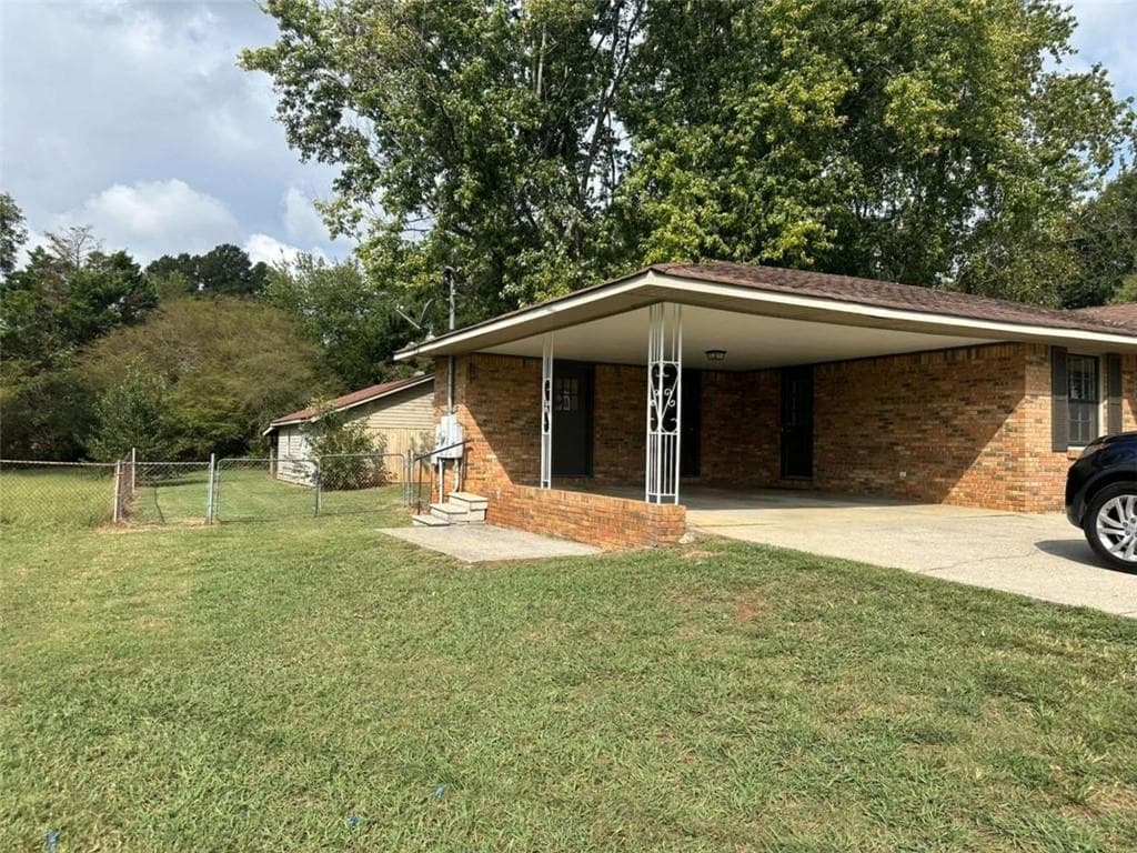 3 bedroom, 2 bathroom, 1,250 sq ft single family residence under contract at 430 Grassdale Road, Cartersville, GA 30121 — photo 3