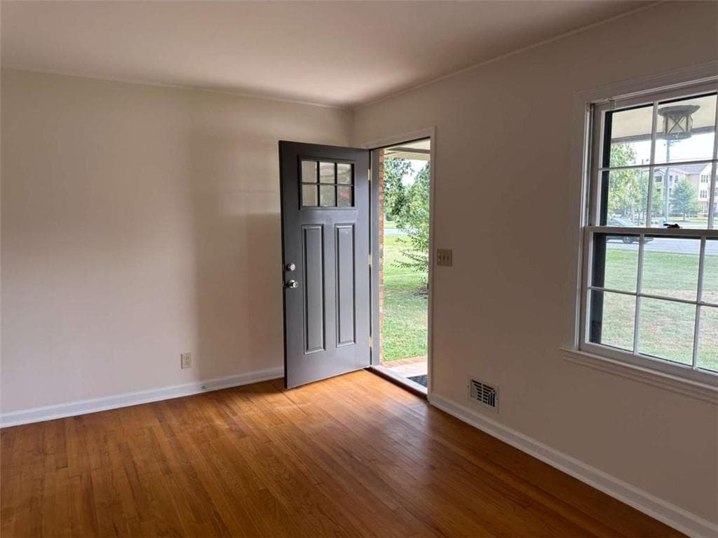 3 bedroom, 2 bathroom, 1,250 sq ft single family residence under contract at 430 Grassdale Road, Cartersville, GA 30121 — photo 5