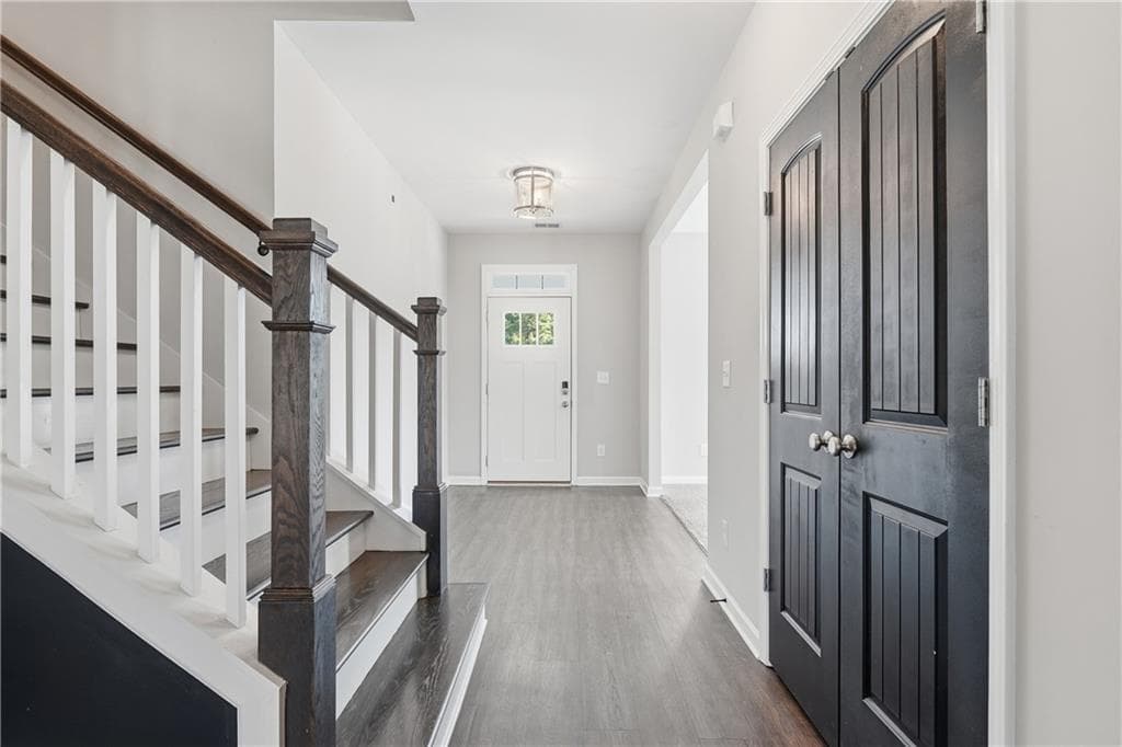 4 bedroom, 3 bathroom, 4,128 sq ft single family residence for sale at 380 Longwood Place, Dallas, GA 30132 — photo 2
