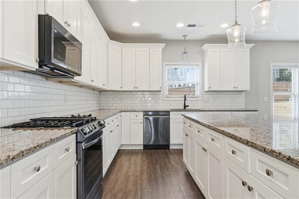 4 bedroom, 3 bathroom, 4,128 sq ft single family residence for sale at 380 Longwood Place, Dallas, GA 30132 — photo 10
