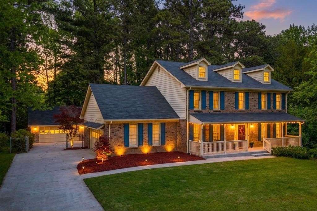 4 bedroom, 4 bathroom, 4,080 sq ft single family residence for sale at 3053 Wembley Ridge, Atlanta, GA 30340 — photo 2