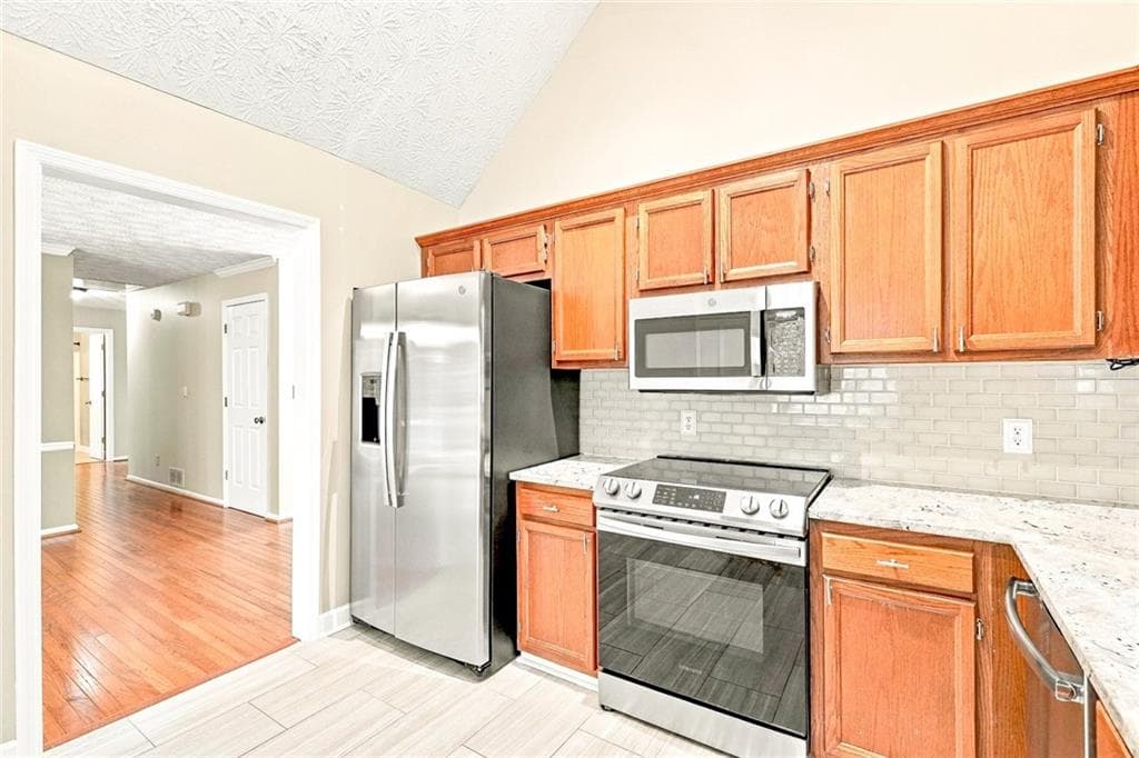 4 bedroom, 3 bathroom, 2,862 sq ft single family residence for sale at 2350 Wilderness Way, Marietta, GA 30066 — photo 10