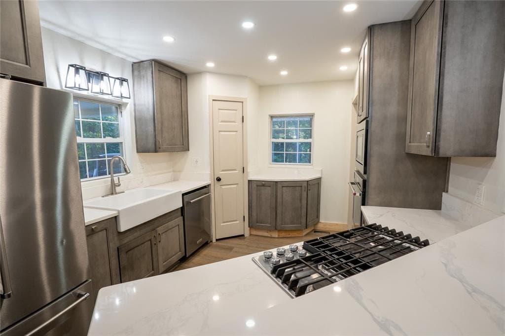 6 bedroom, 3 bathroom, 2,765 sq ft single family residence for sale at 3767 US Hwy 27, Buchanan, GA 30113 — photo 8