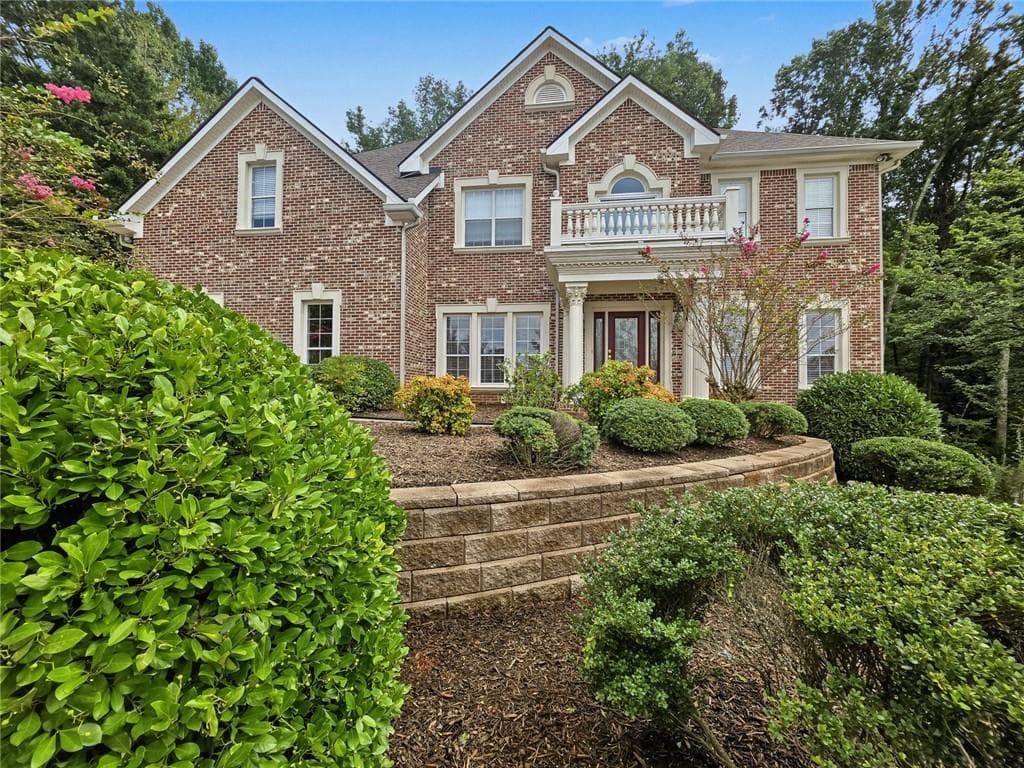 7 bedroom, 6 bathroom, 5,194 sq ft single family residence for sale at 4619 Kiplin Lake Court, Sugar Hill, GA 30518 — photo 4