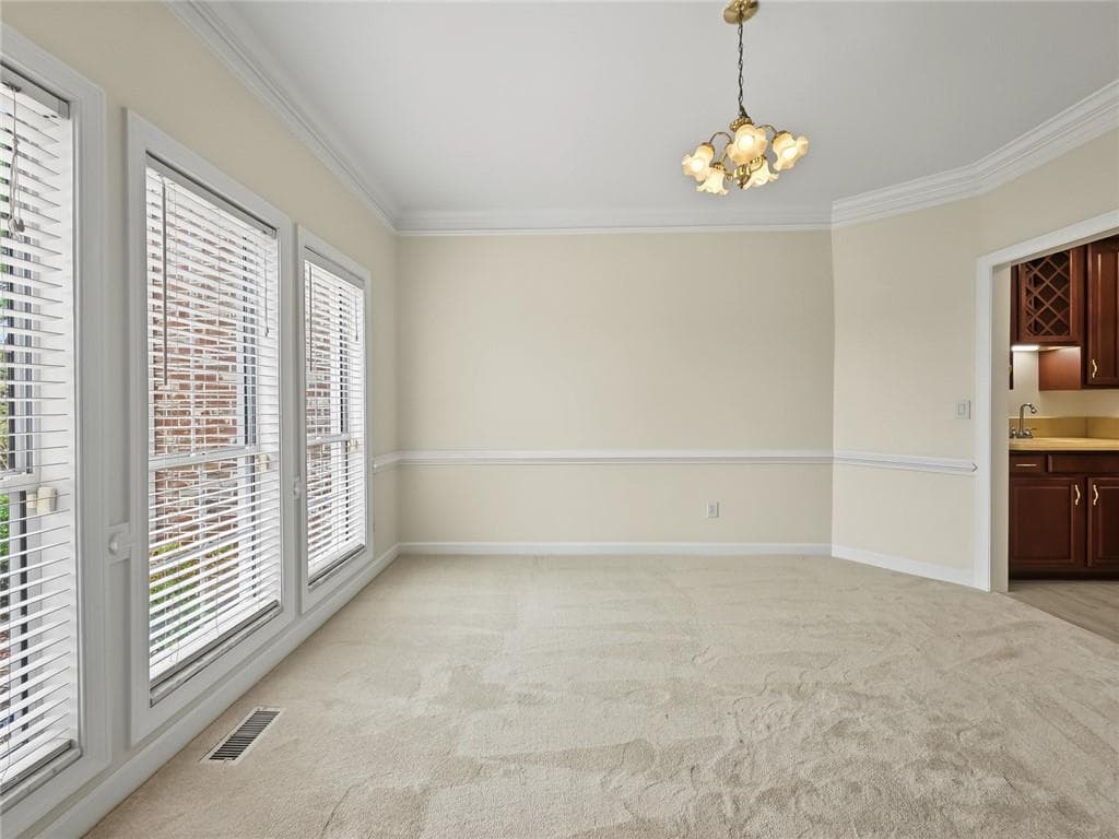 7 bedroom, 6 bathroom, 5,194 sq ft single family residence for sale at 4619 Kiplin Lake Court, Sugar Hill, GA 30518 — photo 9