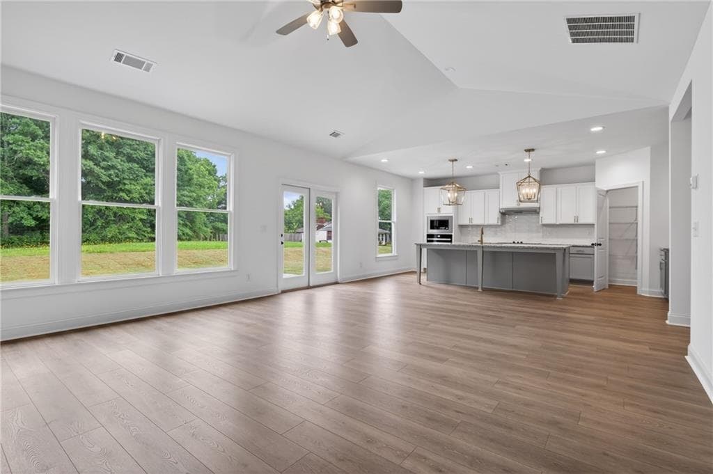 3 bedroom, 2 bathroom, 2,084 sq ft single family residence for rent at 69 STANLEY Drive, Winder, GA 30680 for $2,300 a month — photo 4