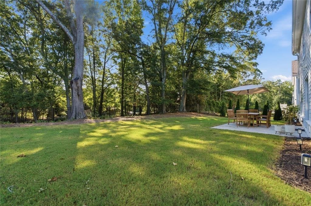 5 bedroom, 4 bathroom, 3,206 sq ft single family residence for rent at 5045 Reserve Drive, Cumming, GA 30040 for $4,950 a month — photo 2