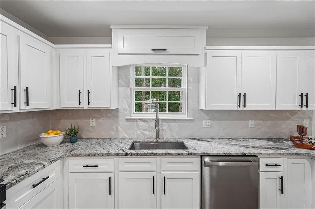 3 bedroom, 3 bathroom, 1,816 sq ft single family residence for sale at 1149 Grandview Circle, Powder Springs, GA 30127 — photo 9