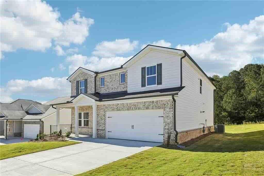 5 bedroom, 3 bathroom, 2,989 sq ft single family residence for rent at 1648 High Falls Lane, Grayson, GA 30017 for $3,000 a month — photo 2