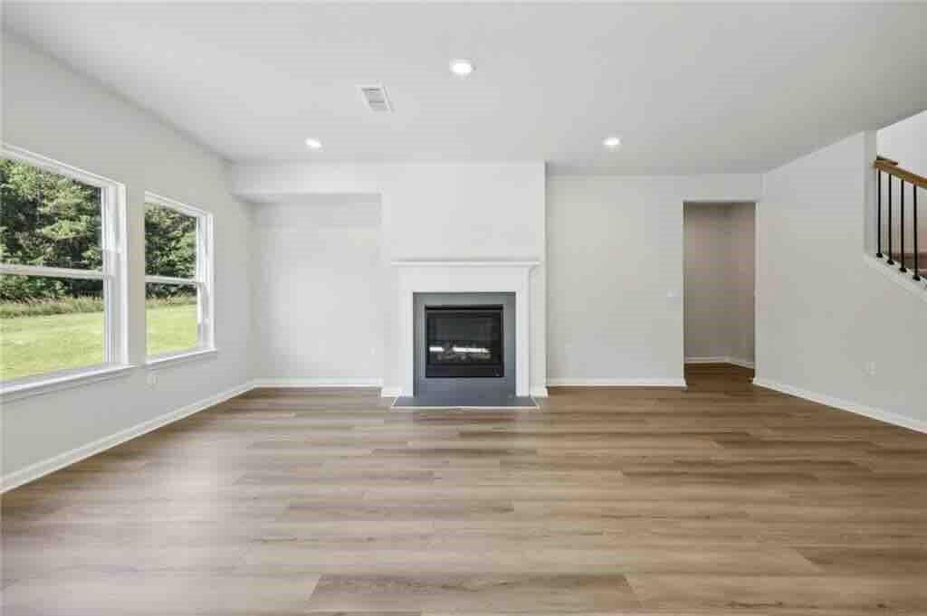5 bedroom, 3 bathroom, 2,989 sq ft single family residence for rent at 1648 High Falls Lane, Grayson, GA 30017 for $3,000 a month — photo 3