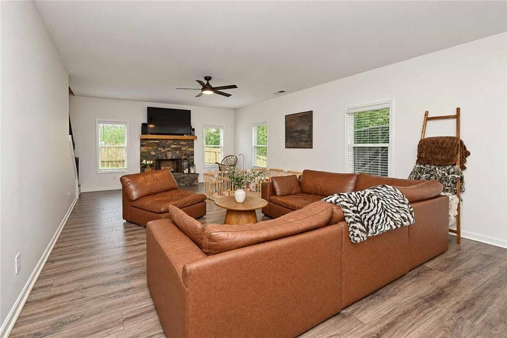 4 bedroom, 3 bathroom, 2,637 sq ft single family residence for sale at 124 Turkey Creek Trail, Carrollton, GA 30117 — photo 8