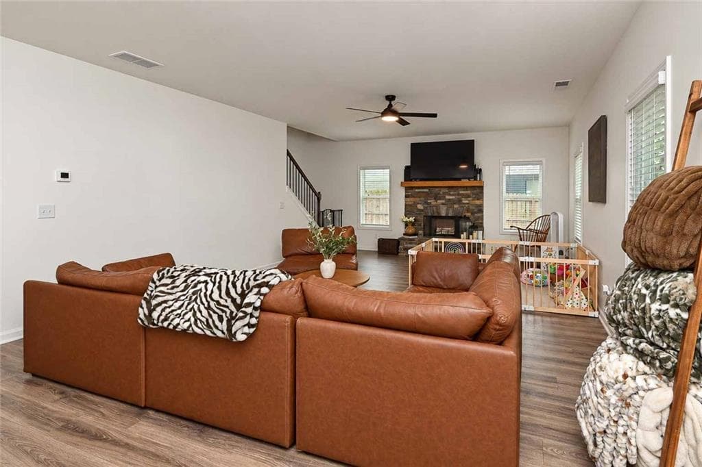 4 bedroom, 3 bathroom, 2,637 sq ft single family residence for sale at 124 Turkey Creek Trail, Carrollton, GA 30117 — photo 9