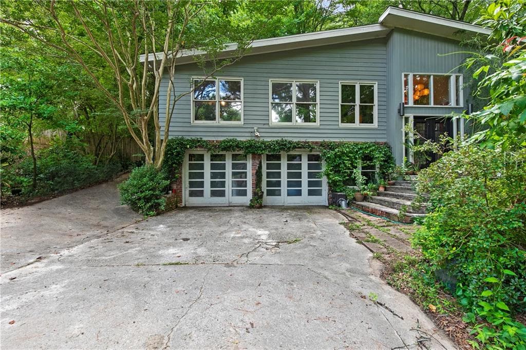 4 bedroom, 4 bathroom, 2,569 sq ft single family residence for rent at 1232 Bernadette Lane, Atlanta, GA 30329 for $4,400 a month — photo 1 of 33