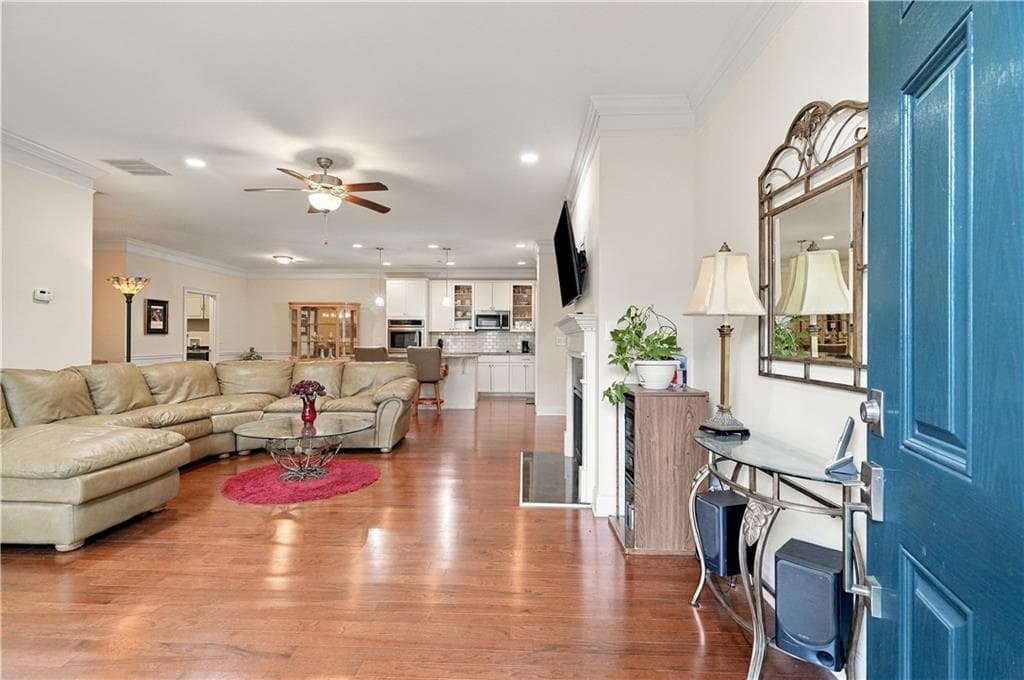 2 bedroom, 2 bathroom, 1,787 sq ft condominium for sale at 341 Villa Park Circle, Stone Mountain, GA 30087 — photo 3