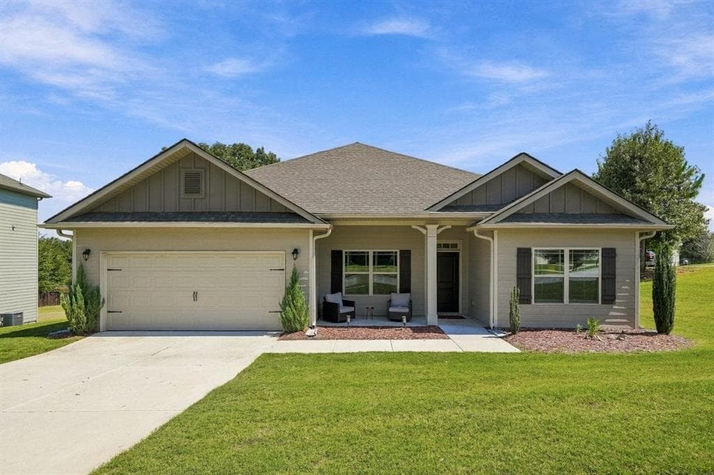 4 bedroom, 2 bathroom, 2,115 sq ft single family residence for sale at 296 N Brooks Village Drive, Pendergrass, GA 30567