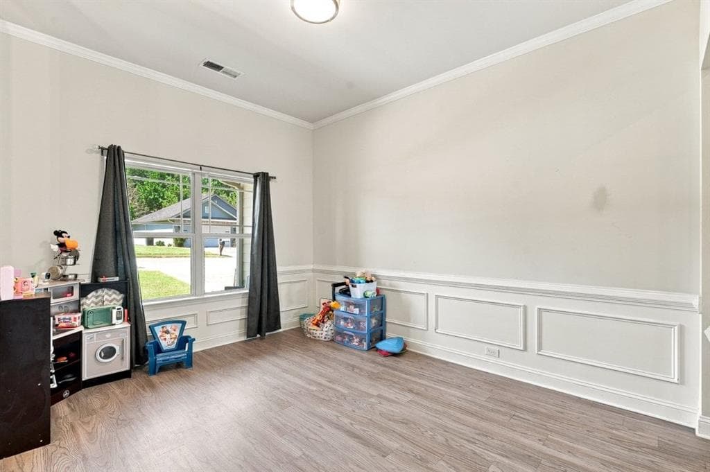 4 bedroom, 2 bathroom, 2,115 sq ft single family residence for sale at 296 N Brooks Village Drive, Pendergrass, GA 30567 — photo 4