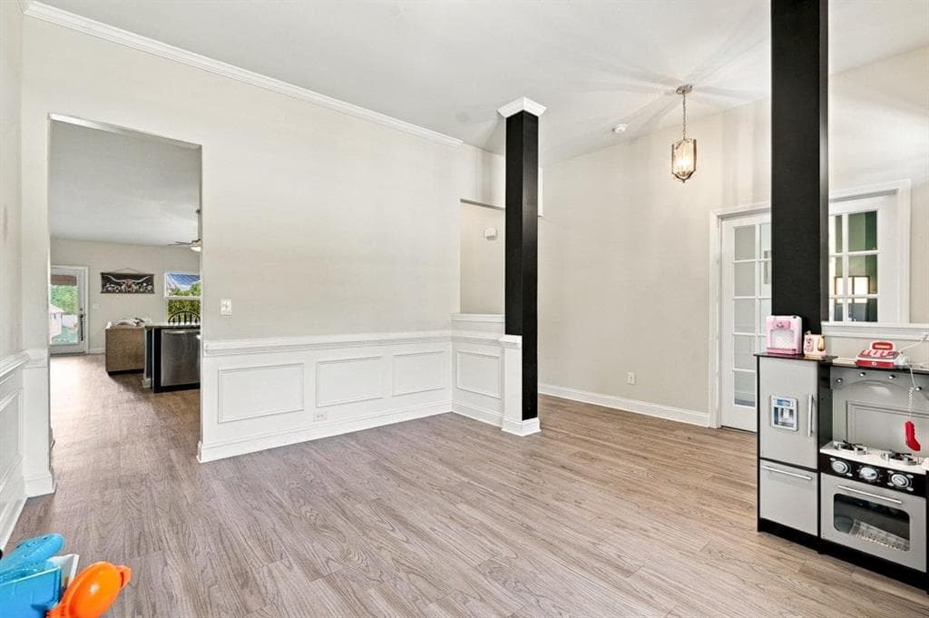 4 bedroom, 2 bathroom, 2,115 sq ft single family residence for sale at 296 N Brooks Village Drive, Pendergrass, GA 30567 — photo 6