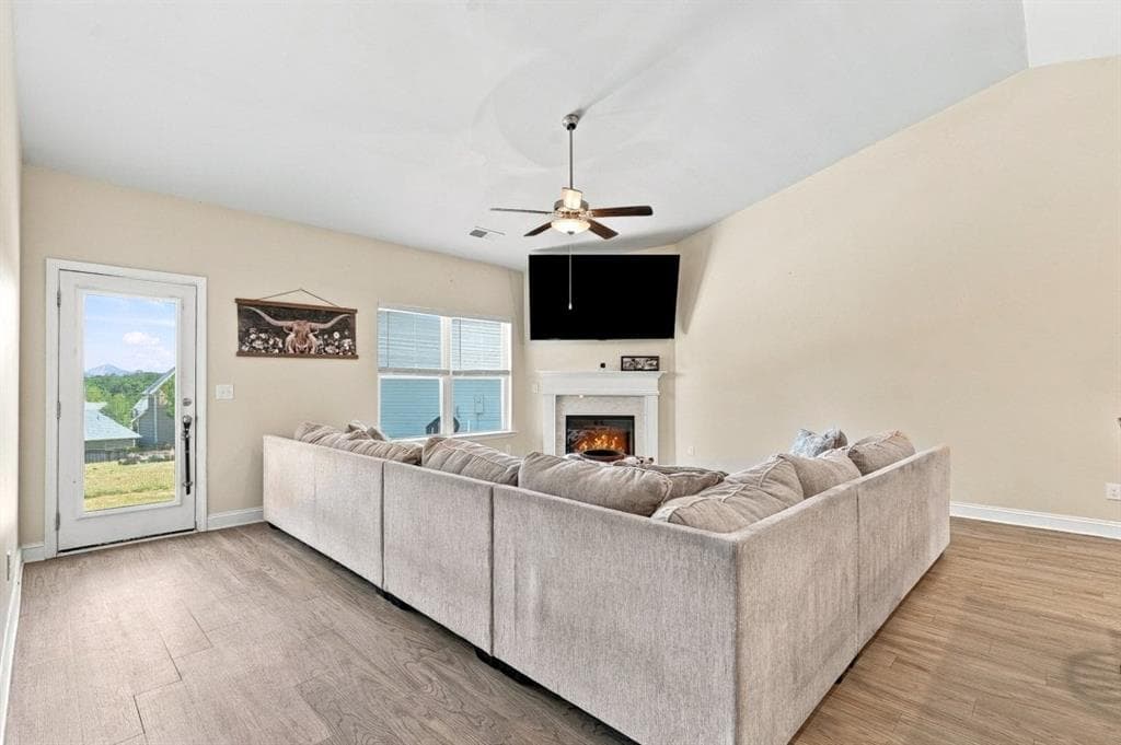 4 bedroom, 2 bathroom, 2,115 sq ft single family residence for sale at 296 N Brooks Village Drive, Pendergrass, GA 30567 — photo 8