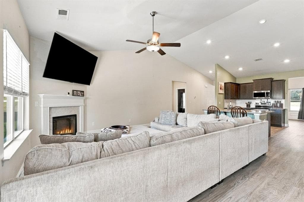 4 bedroom, 2 bathroom, 2,115 sq ft single family residence for sale at 296 N Brooks Village Drive, Pendergrass, GA 30567 — photo 9